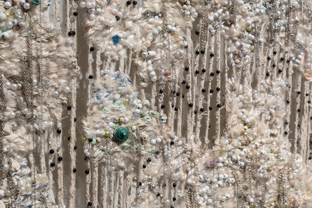 Igshaan Adams – Weerhoud , ARoS 2025. Installationsphoto: Jens Henrik Daugaard © ARoS 2025